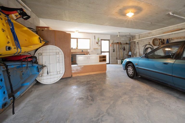 Photo of property in 2 Hart Place, Bridge Hill, Alexandra, 9320