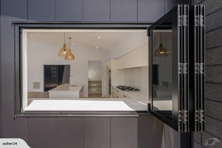 Photo of property in 14 Lady Jocelyn Place, Whitianga, 3510