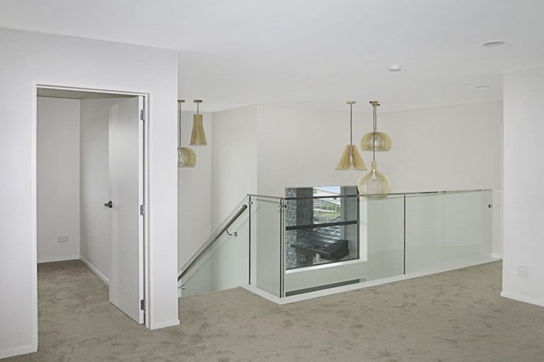 Photo of property in 54 Cirrus Way, Ranui, Auckland, 0612