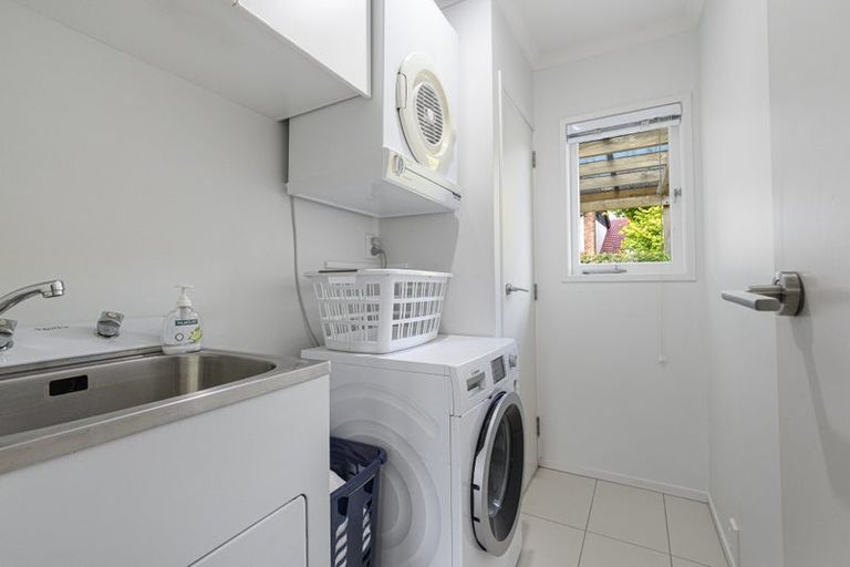 Photo of property in 32 Hinewa Road, Otumoetai, Tauranga, 3110