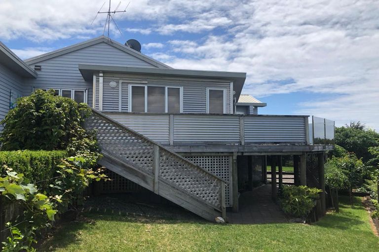 Photo of property in 21 Arden Place, Oakura, 4314