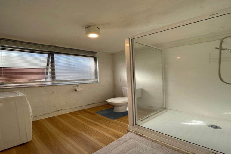 Photo of property in 18 King Richard Place, Browns Bay, Auckland, 0630