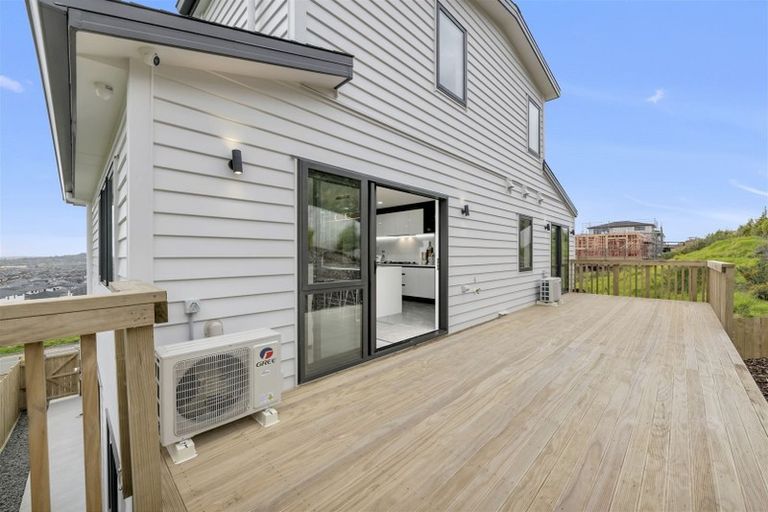 Photo of property in 19 Elevation Street, Flat Bush, Auckland, 2019