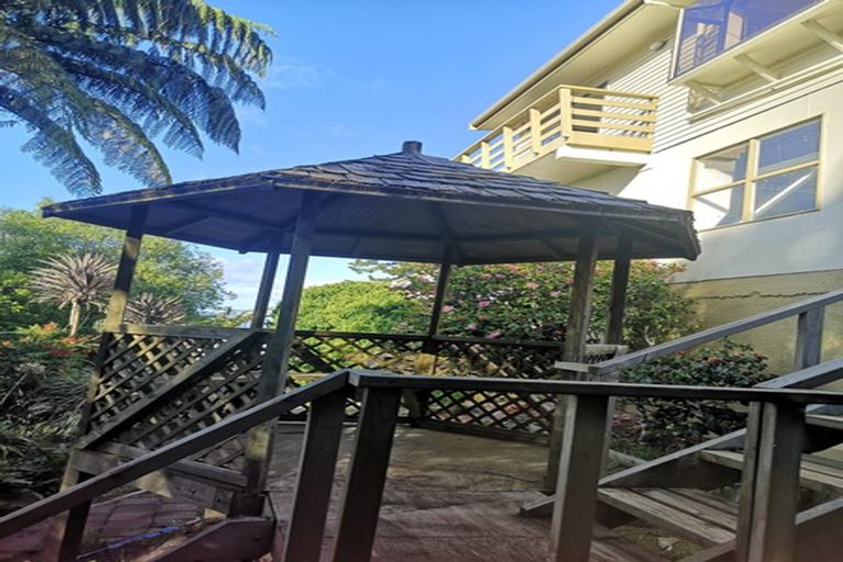 Photo of property in 10 Jacaranda Grove, Maungaraki, Lower Hutt, 5010