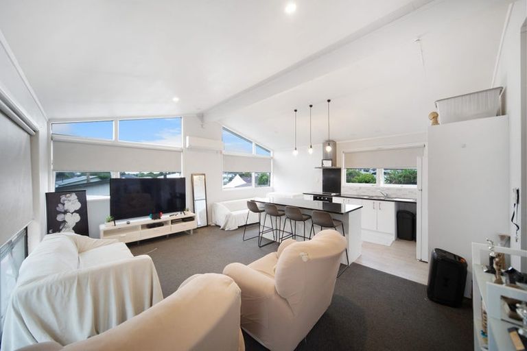 Photo of property in 591 Massey Road, Mangere, Auckland, 2022