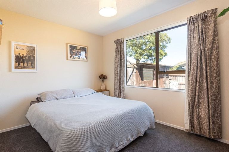 Photo of property in 21a Valecrest Avenue, Parklands, Christchurch, 8083