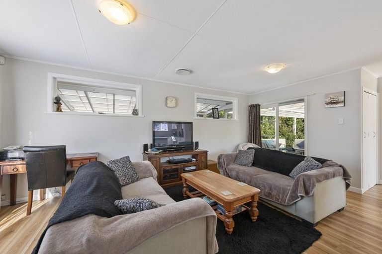 Photo of property in 39 Blueberry Grove, Timberlea, Upper Hutt, 5018