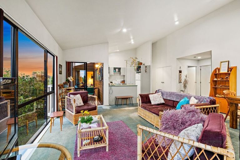 Photo of property in 233a Don Buck Road, Massey, Auckland, 0614