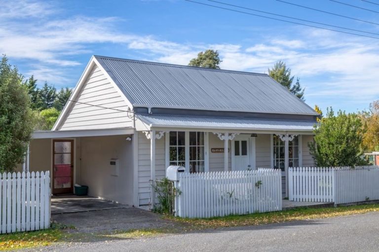 Photo of property in 12 Andersons Line, Clareville, Carterton, 5713