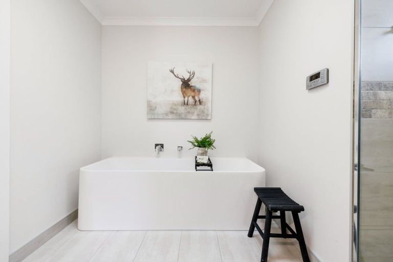 Photo of property in 4a Twin Oaks Drive, Tamahere, Hamilton, 3283