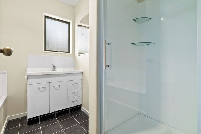 Photo of property in 49 Kath Henry Lane, Drury, 2113