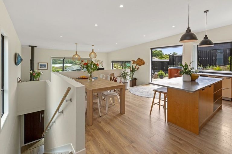 Photo of property in 36 Robertson Street, Raglan, 3225