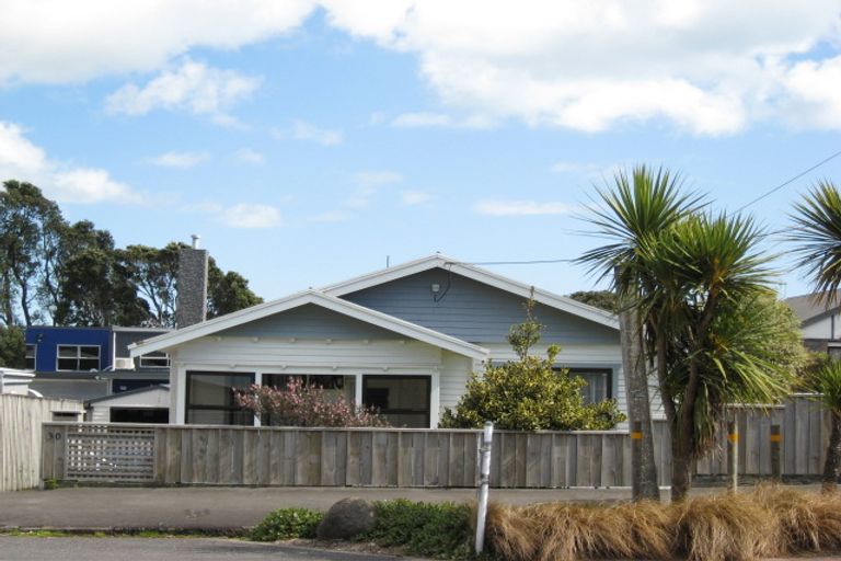 Photo of property in 30 Nobs Line, Strandon, New Plymouth, 4312