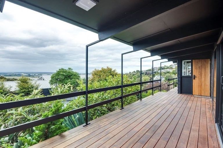 Photo of property in 65 Cannon Hill Crescent, Mount Pleasant, Christchurch, 8081