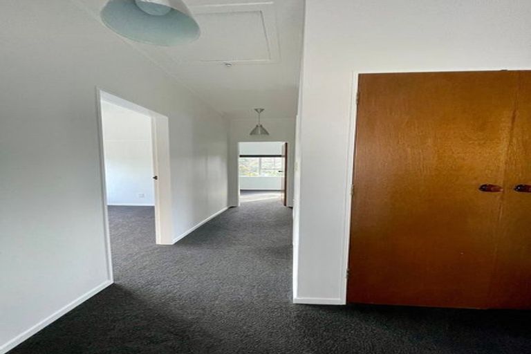 Photo of property in 18a Wai-iti Crescent, Woburn, Lower Hutt, 5010