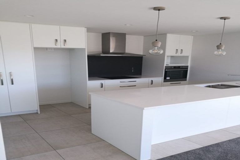 Photo of property in 33 Te Wharo Drive, Papamoa, 3118