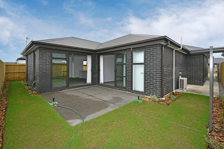 Photo of property in 51 William Nicholls Drive, Belfast, Christchurch, 8051