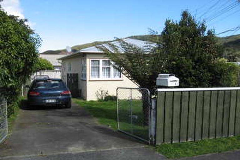 Photo of property in 29 Burden Avenue, Wainuiomata, Lower Hutt, 5014