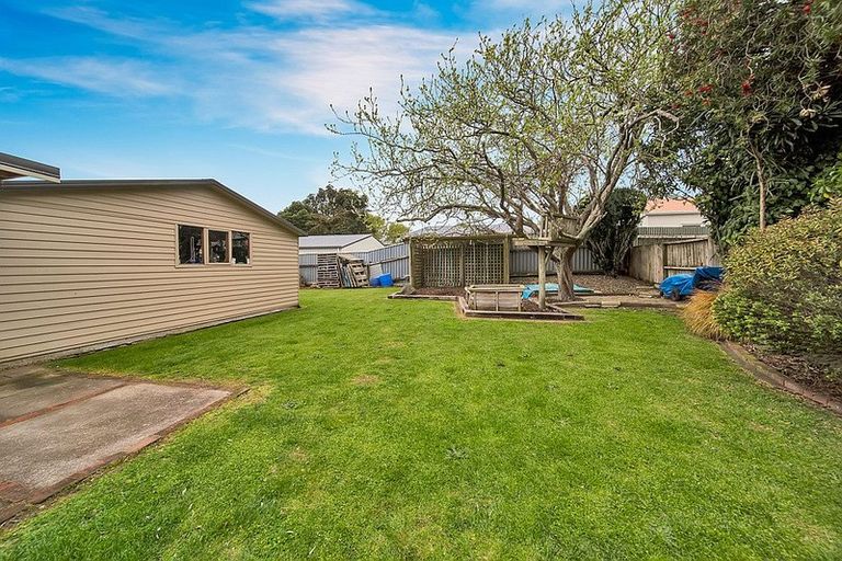 Photo of property in 70 Collins Street, Hawera, 4610