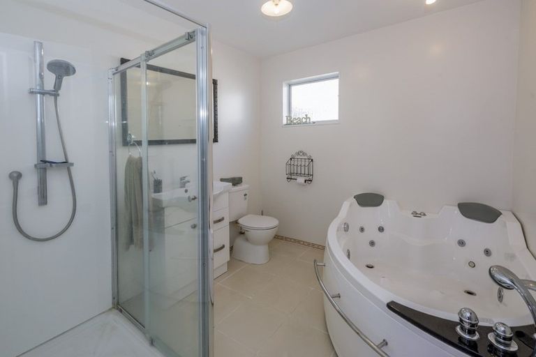 Photo of property in 51 Nash Parade, Foxton Beach, Foxton, 4815