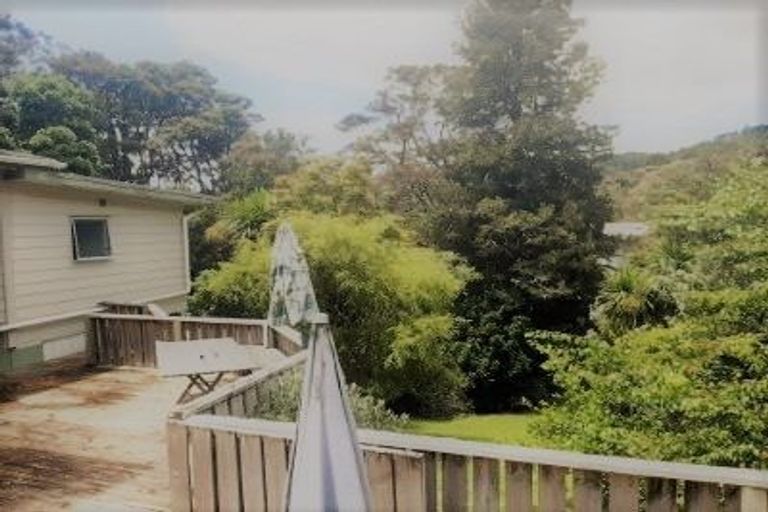 Photo of property in 19 Stallard Place, Glen Eden, Auckland, 0602