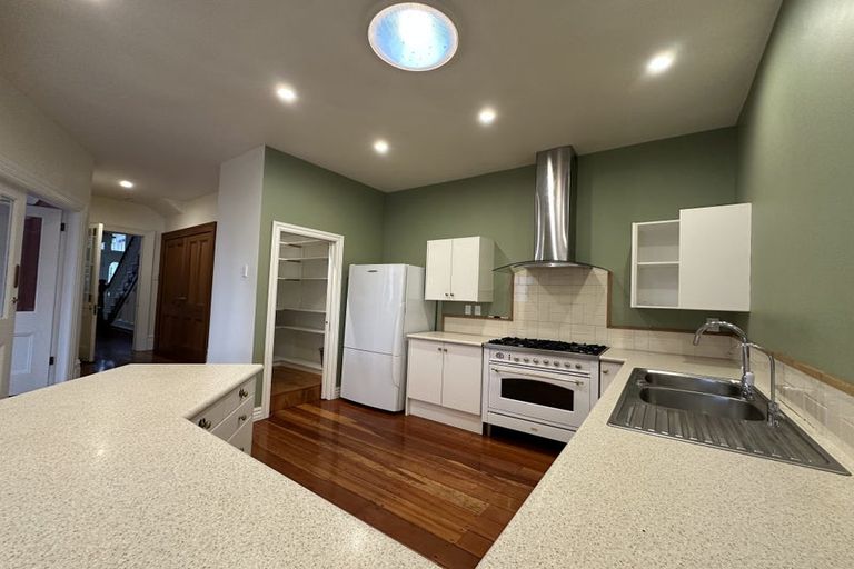 Photo of property in 212 Adelaide Road, Newtown, Wellington, 6021