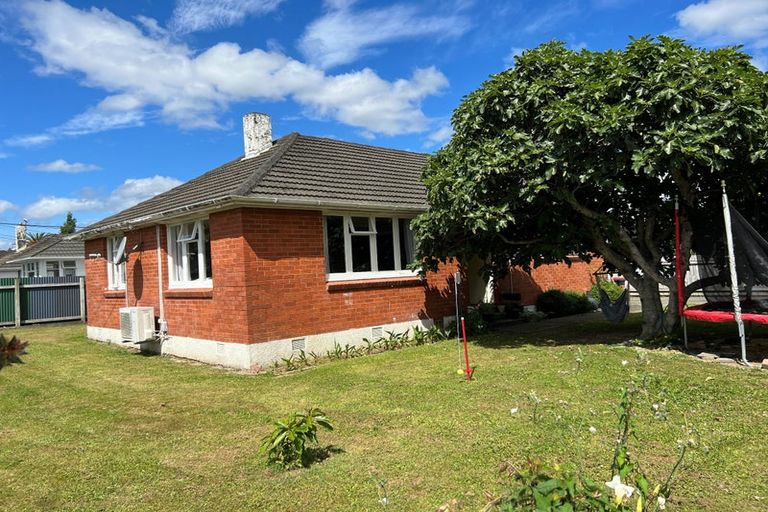 Photo of property in 1 Mchardie Street, Trentham, Upper Hutt, 5018