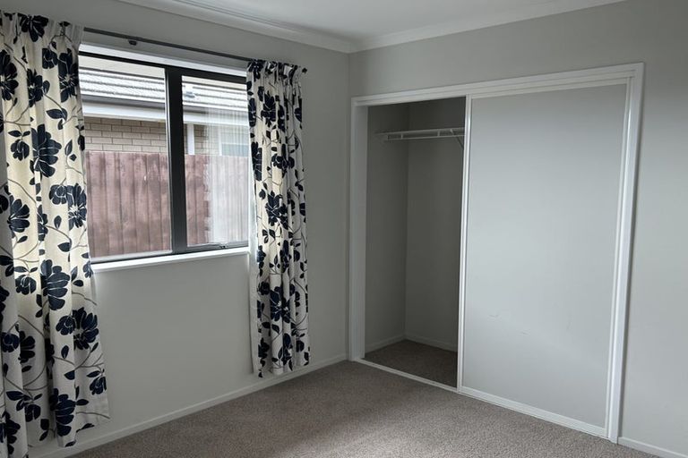 Photo of property in 17 Koareare Avenue, Halswell, Christchurch, 8025