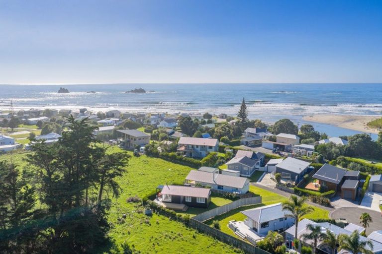 Photo of property in 15 John Ross Place, Kairakau, Elsthorpe, 4295