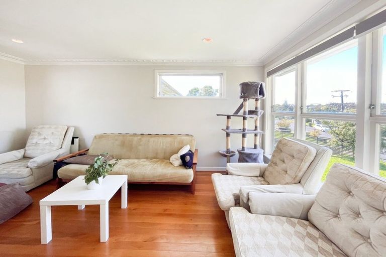 Photo of property in 47 Park Road, Glenfield, Auckland, 0629