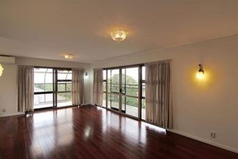 Photo of property in 4/41 Rawhiti Road, One Tree Hill, Auckland, 1061