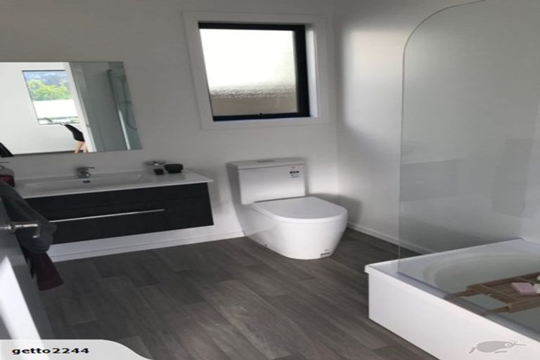 Photo of property in 18b Ranui Terrace, Tawa, Wellington, 5028