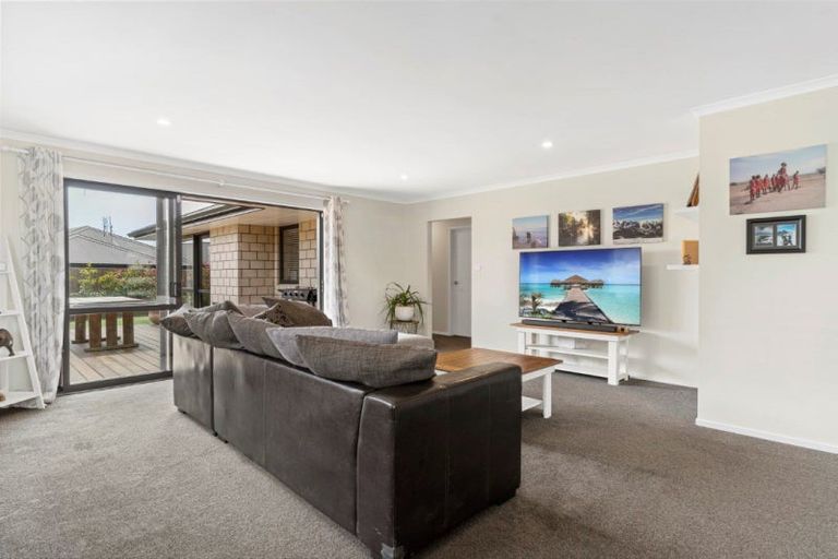 Photo of property in 26 Kanapa Close, Papamoa, 3118