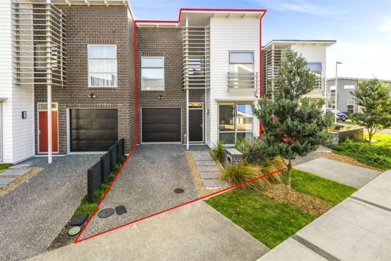 Photo of property in 76 Bomb Point Drive, Hobsonville, Auckland, 0616