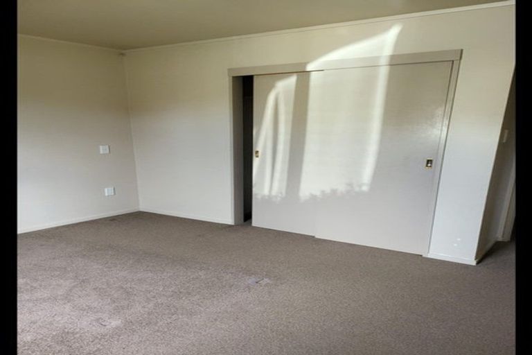 Photo of property in 30 Zefiro Drive, Massey, Auckland, 0614
