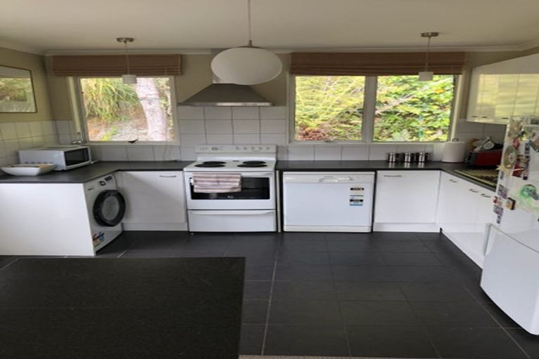 Photo of property in 1/132 Curtis Street, Northland, Wellington, 6012