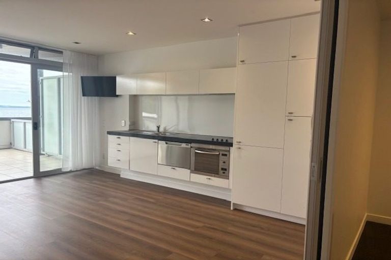 Photo of property in Ocean Breeze Apts, 7107/87 Clyde Road, Browns Bay, Auckland, 0630