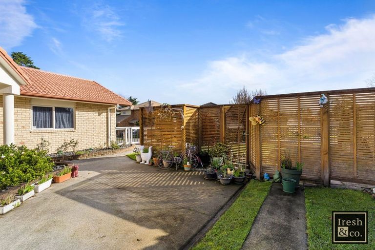 Photo of property in 25 Carisbrook Crescent, Papakura, 2110