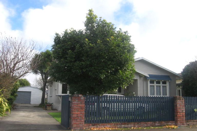 Photo of property in 10 Burns Avenue, Takaro, Palmerston North, 4412