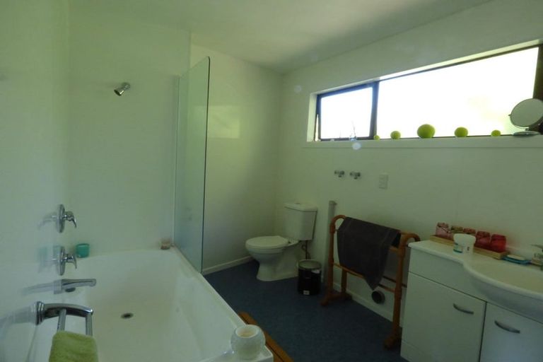 Photo of property in 11 Esplanade, Kaka Point, Balclutha, 9271