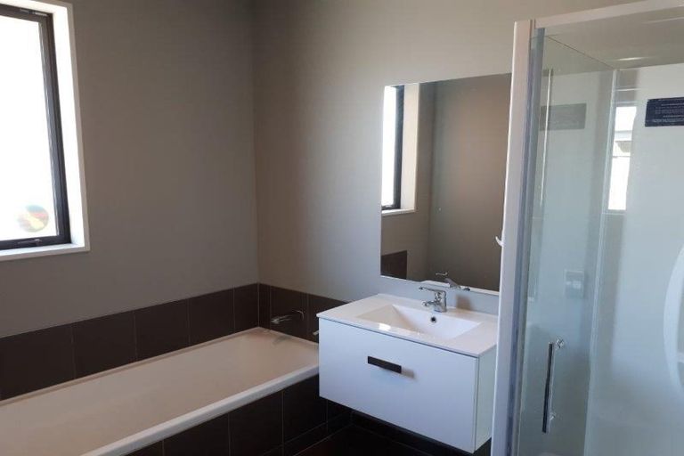 Photo of property in 10 Puriri Street, Pegasus, 7612