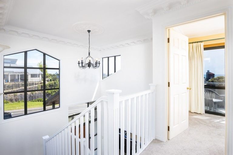 Photo of property in 87 Eliot Street, New Plymouth, 4310