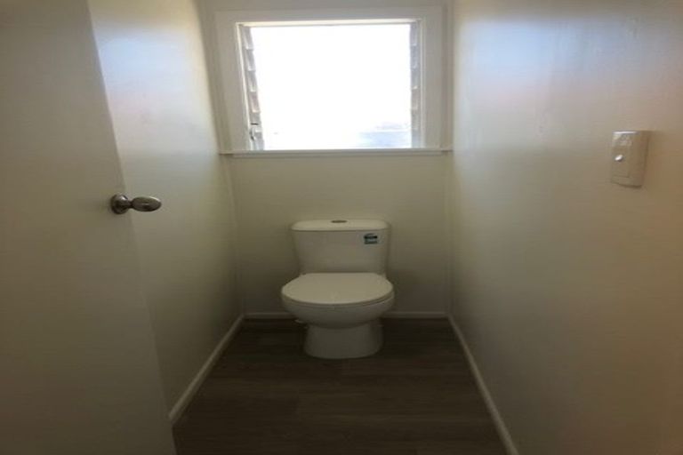 Photo of property in 1/452 Swanson Road, Ranui, Auckland, 0612