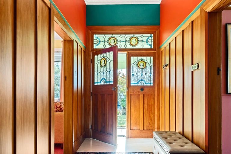 Photo of property in 21 Barrett Street, Westown, New Plymouth, 4310