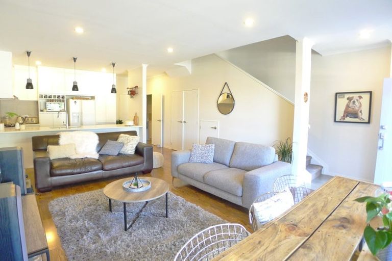 Photo of property in 11 Kauri Drive, Takanini, 2112