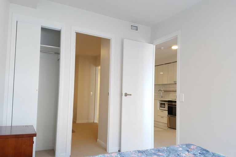 Photo of property in 820/12 Northcross Drive, Oteha, Auckland, 0632