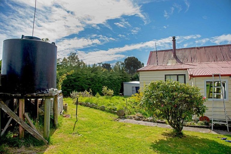 Photo of property in 89 Pensher Street, Waitahuna, Lawrence, 9593