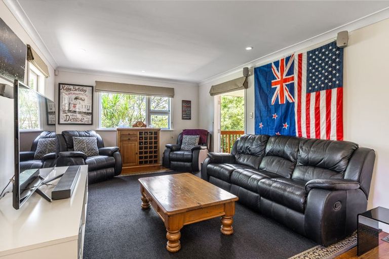 Photo of property in 1/14 Maritime Terrace, Birkenhead, Auckland, 0626