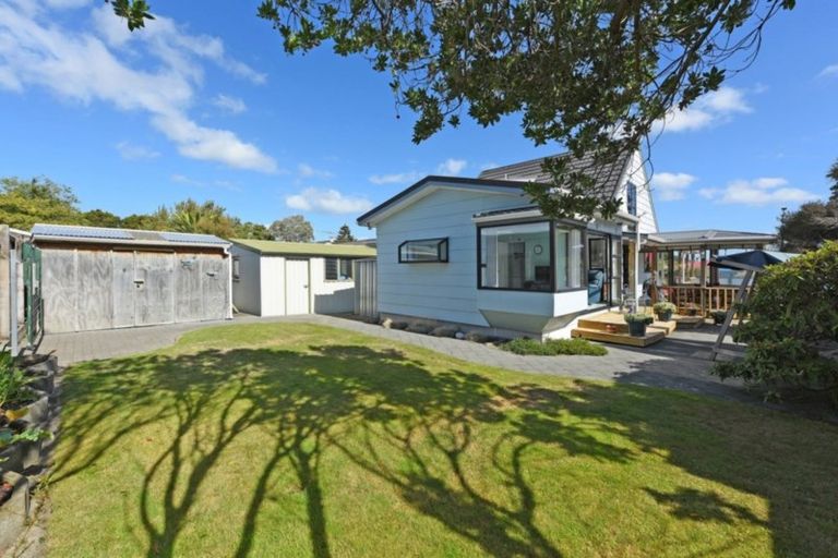 Photo of property in 6 Turon Crescent, Totara Park, Upper Hutt, 5018