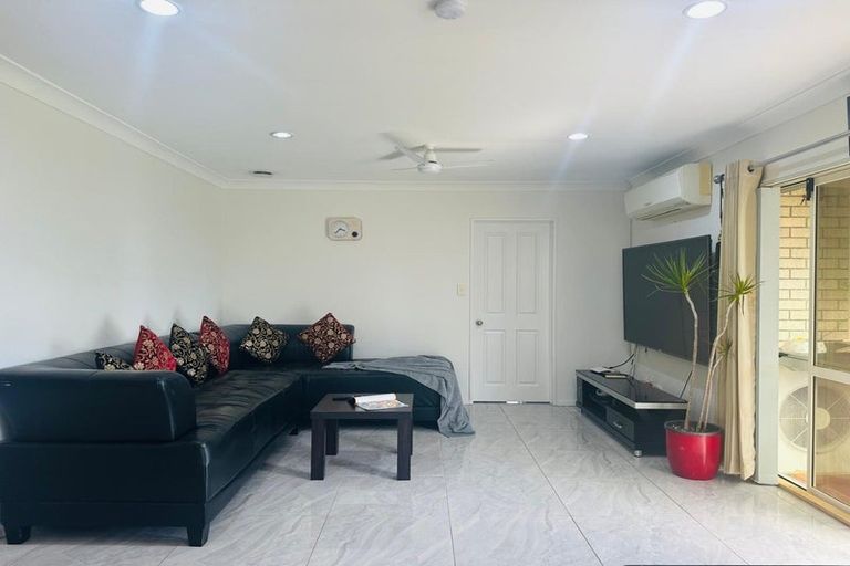 Photo of property in 49 Longford Park Drive, Takanini, 2112